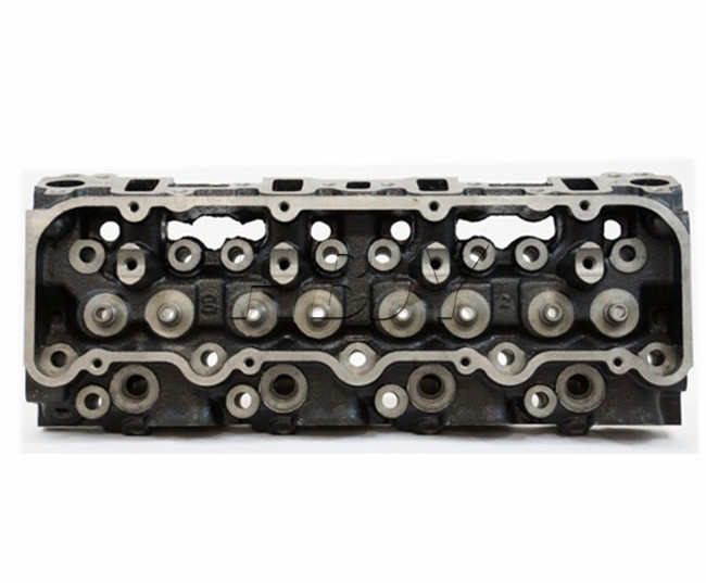 NEW GM CHEVY 6.5 6.2 90 DEGREE CYLINDER HEAD BARE IRON