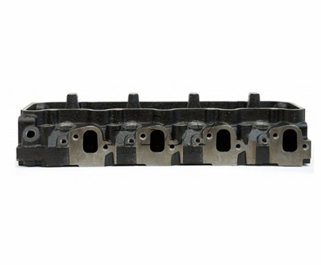 NEW GM CHEVY 6.5 6.2 90 DEGREE CYLINDER HEAD BARE IRON