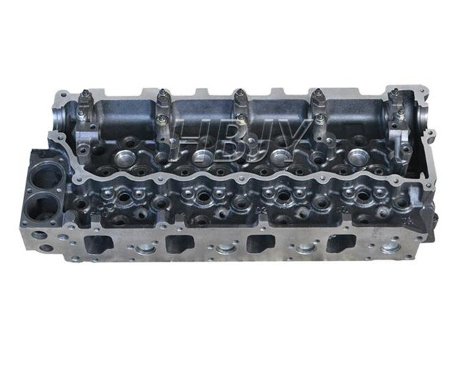 Isuzu NPR NQR GMC 4HE1  NPR70 Cylinder Head